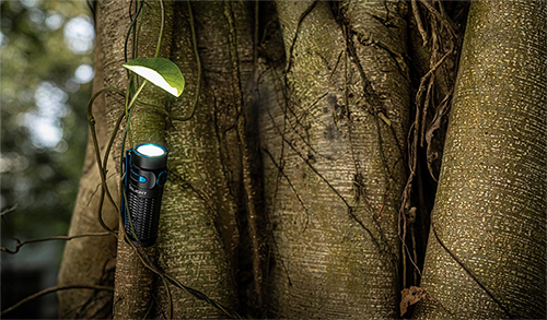 Mon Avis sur la Lampe Olight Baton 3 Édition Premium - Lampe De Poche Avec Chargeur Sans Fil