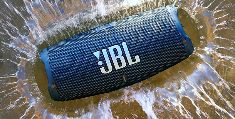 Test - JBL Charge 5 – Enceinte portable Bluetooth avec chargeur intégré