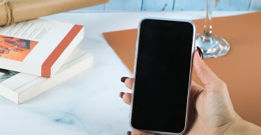 Apple aurait repoussé le lancement de l'iPhone SE d'une semaine