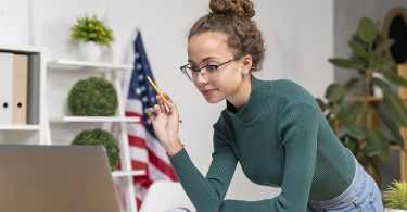 Hibiki : l'intelligence artificielle pour une traduction instantanée du français vers l'anglais