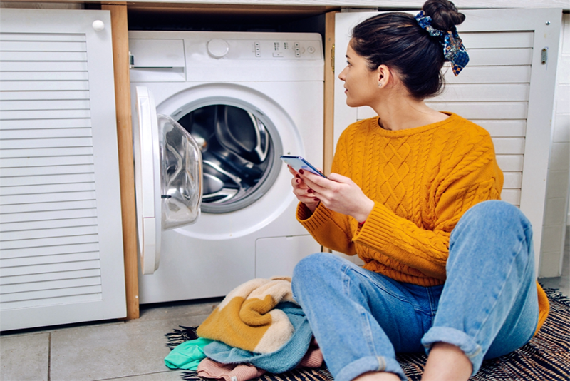 Découvrez l'astuce infaillible pour nettoyer votre machine à laver en profondeur sans effort