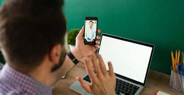 Transformez votre iPhone en webcam pour Mac et PC : La solution ultime