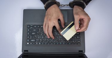 Attention aux frais exorbitants : ces banques épinglées par la répression des fraudes, vérifiez vos relevés