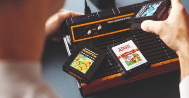 Les gadgets deviennent plus coûteux, mais même Amazon évite le mot 'tarifs'