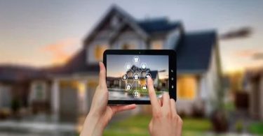 Surveillez votre maison à distance avec votre smartphone grâce à une alarme connectée