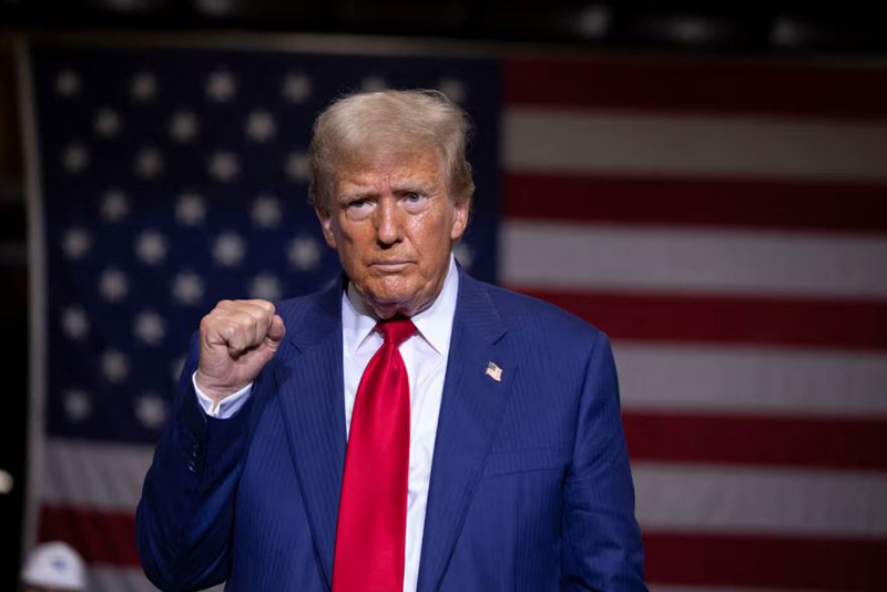 La pénurie imminente de poupées Donald Trump inspire les mèmes les plus hilarants