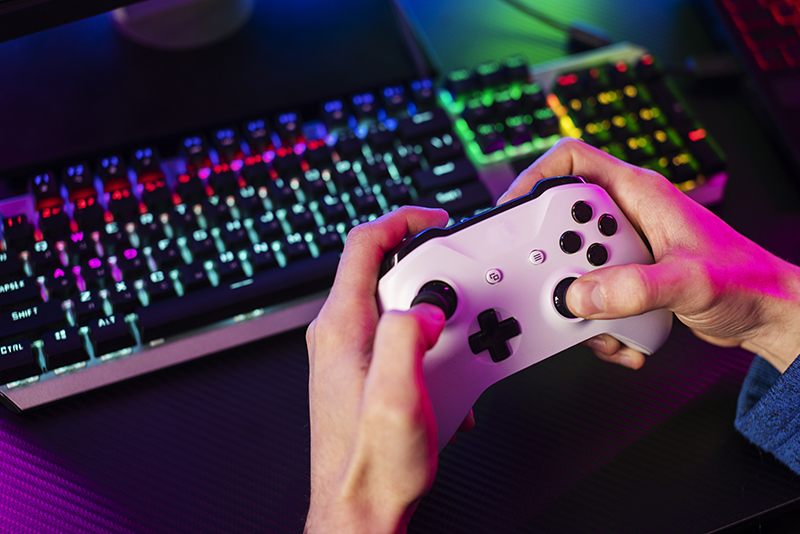 Scuf intègre enfin des joysticks à effet Hall à certains de ses contrôleurs sans fil