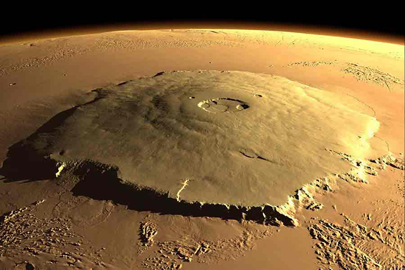 Les astronomes découvrent un volcan caché sur Mars