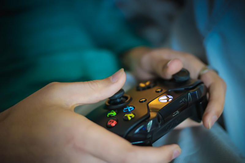 Un cadre d'Xbox recommande aux travailleurs licenciés d'utiliser l'IA pour surmonter leurs émotions