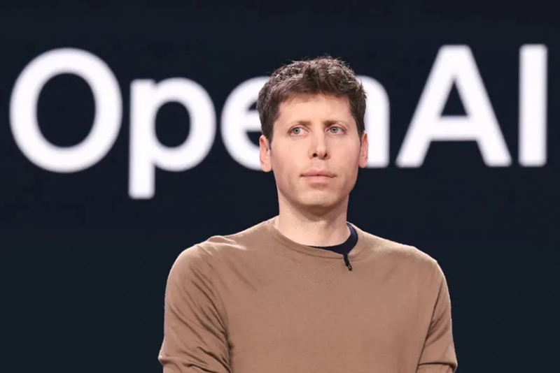 Sam Altman affirme qu'il n'envisage pas de publicités dans ChatGPT Pulse pour l'instant, mais ne l'exclut pas totalement