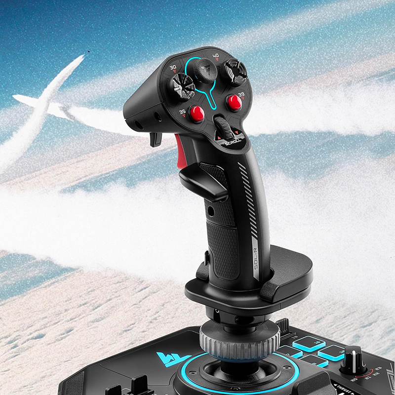 vue de Face Test complet du Thrustmaster Sol-R 4 HOTAS - Joystick et Manette des Gaz avec Technologie H.E.A.R.T 16-bit