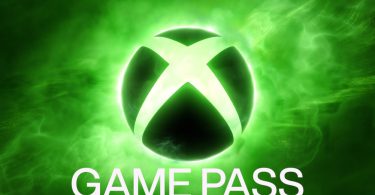 Logo Xbox blanc lumineux sur fond vert nébuleux avec le texte "GAME PASS" en blanc, illustrant les débats sur la viabilité économique du service de Microsoft.