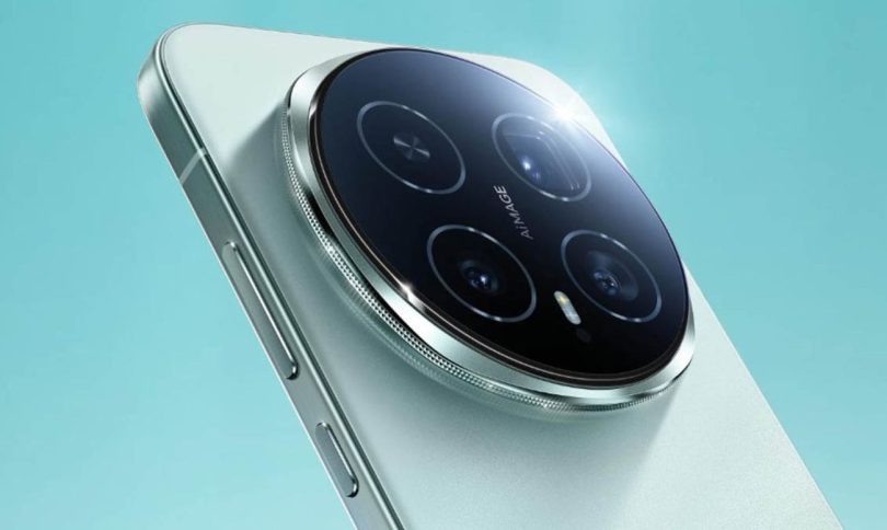 Gros plan sur le module photo circulaire d'un smartphone premium de couleur vert d'eau, présentant trois lentilles proéminentes et l'inscription "Ai IMAGE" sur un châssis métallique aux bords striés.