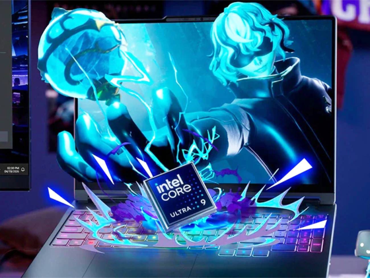 PC portable gamer Lenovo Legion 5i montrant un personnage de jeu vidéo à l'écran, avec un processeur Intel Core Ultra 9 stylisé jaillissant en 3D au-dessus du clavier avec des effets d'éclairs bleus.