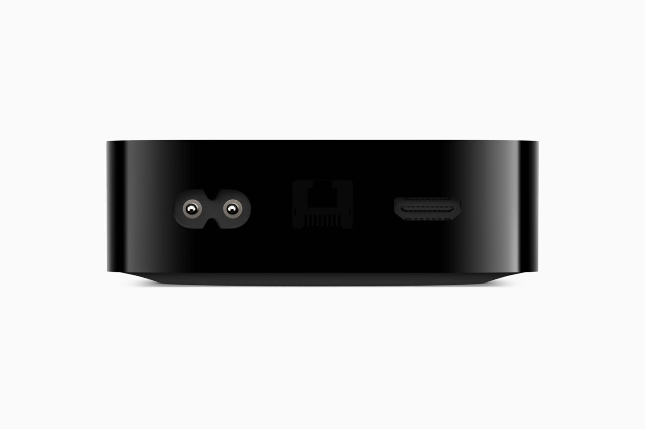 Face arrière de l'Apple TV 4K actuel en version Wi-Fi, avec la prise d'alimentation secteur et le port HDMI, sur fond blanc