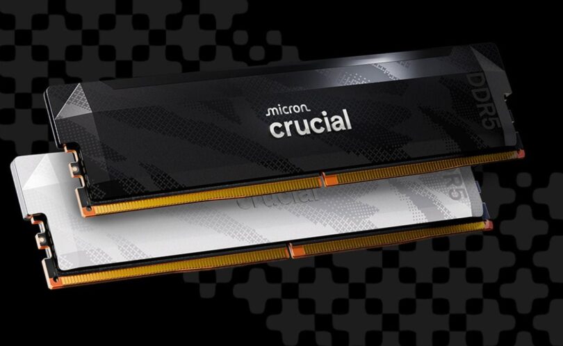 Deux barrettes de mémoire vive DDR5 pour PC de bureau, noire et blanche, dont le prix augmente avec la pénurie de DRAM annoncée par TrendForce pour 2027