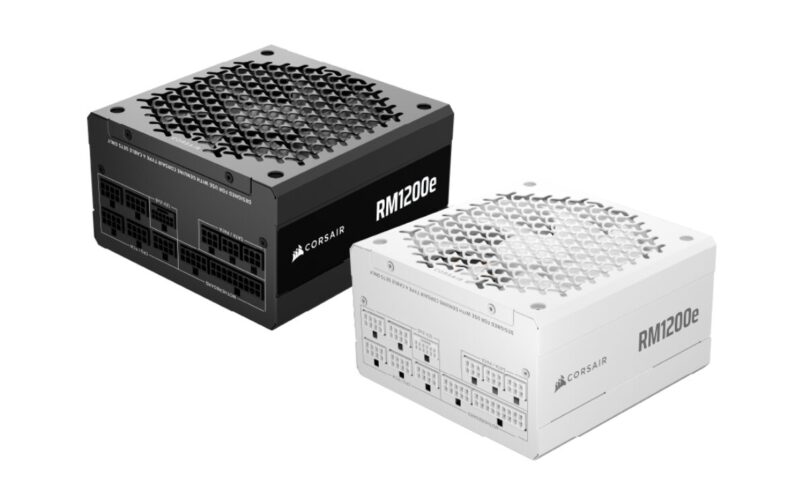 Alimentation PC Corsair RM1200e (2026) de 1200 W en version noire et blanche, entièrement modulaire, certifiée Cybenetics Platinum avec protection PinProtect du connecteur 12V-2x6