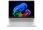PC portable HP OmniBook 3 16 pouces coloris Glacier Silver vu de face, écran ouvert affichant le fond d'écran Windows 11, clavier complet avec pavé numérique