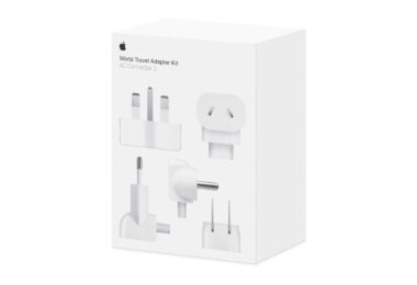 Boîte du kit d'adaptateurs de voyage Apple 2026 avec ses cinq têtes de prise AC Connector 2 pour les chargeurs USB-C Apple