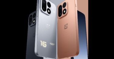 Trois OnePlus 16 en noir, argent et cuivre vus de dos, avec leur module photo à trois capteurs et le chiffre 16 sur la version argent