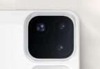 Gros plan officiel sur le module photo carré de l'Oppo Find X10 Pro Max blanc, avec ses trois objectifs de 200 Mpx, lancé en France dès 1 299 euros pour la série Find X10