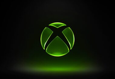 Logo Xbox vert lumineux sur fond noir, illustration de l'arrivée des heures de jeu cloud payantes sans abonnement Game Pass sur Xbox Cloud Gaming